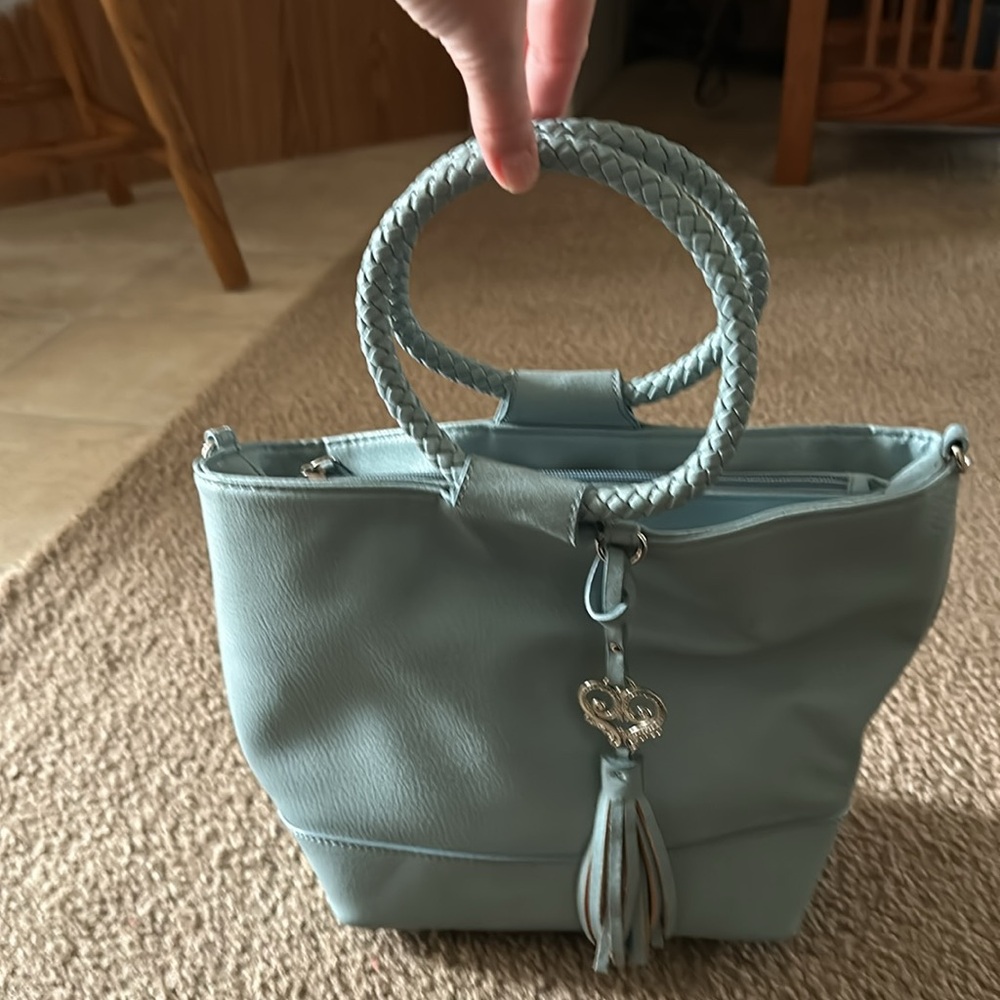 NWOT Light blue purse.